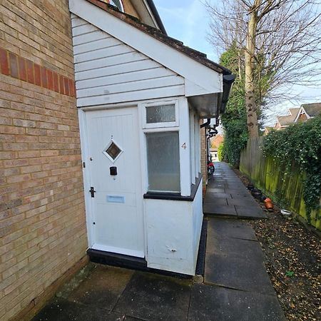 Harry Potter Hogwarts Apartment Watford  Exterior photo