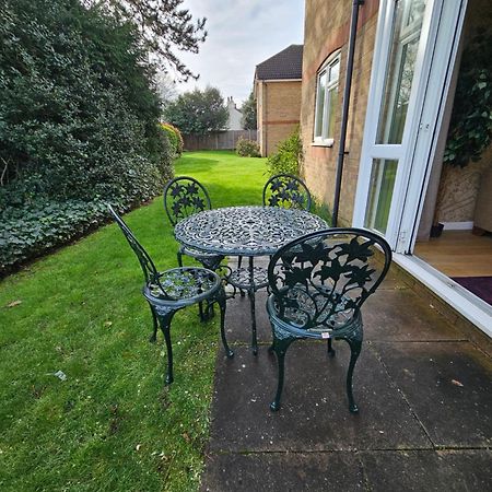 Harry Potter Hogwarts Apartment Watford  Exterior photo